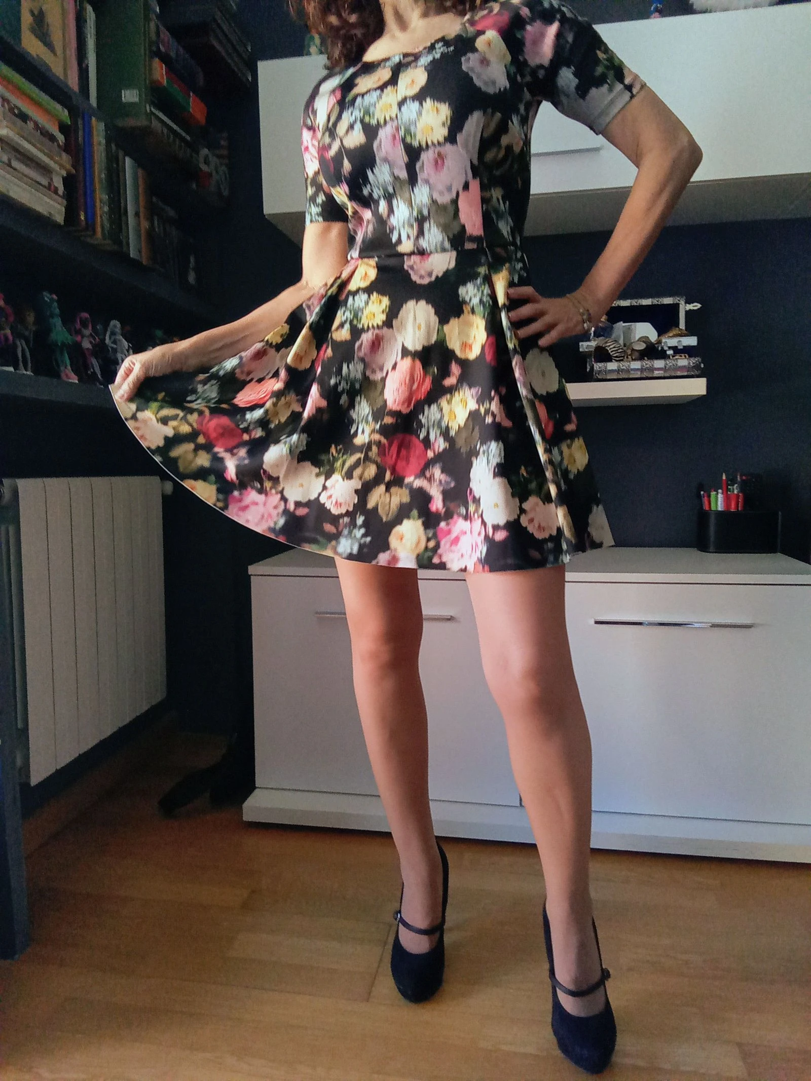 Korte jurk met bloemenprint – photo 6